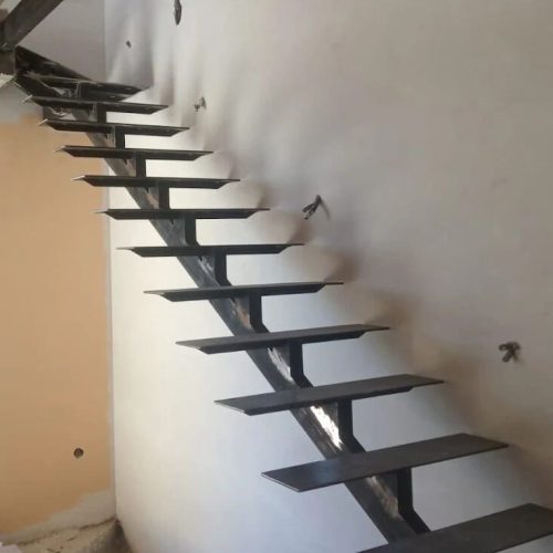 escalera de metal